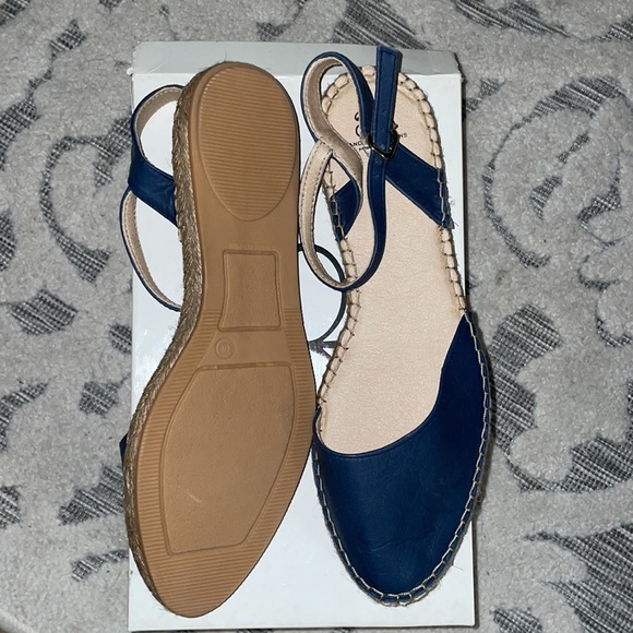 New Navy Leather Espadrilles - Picture 3 of 4